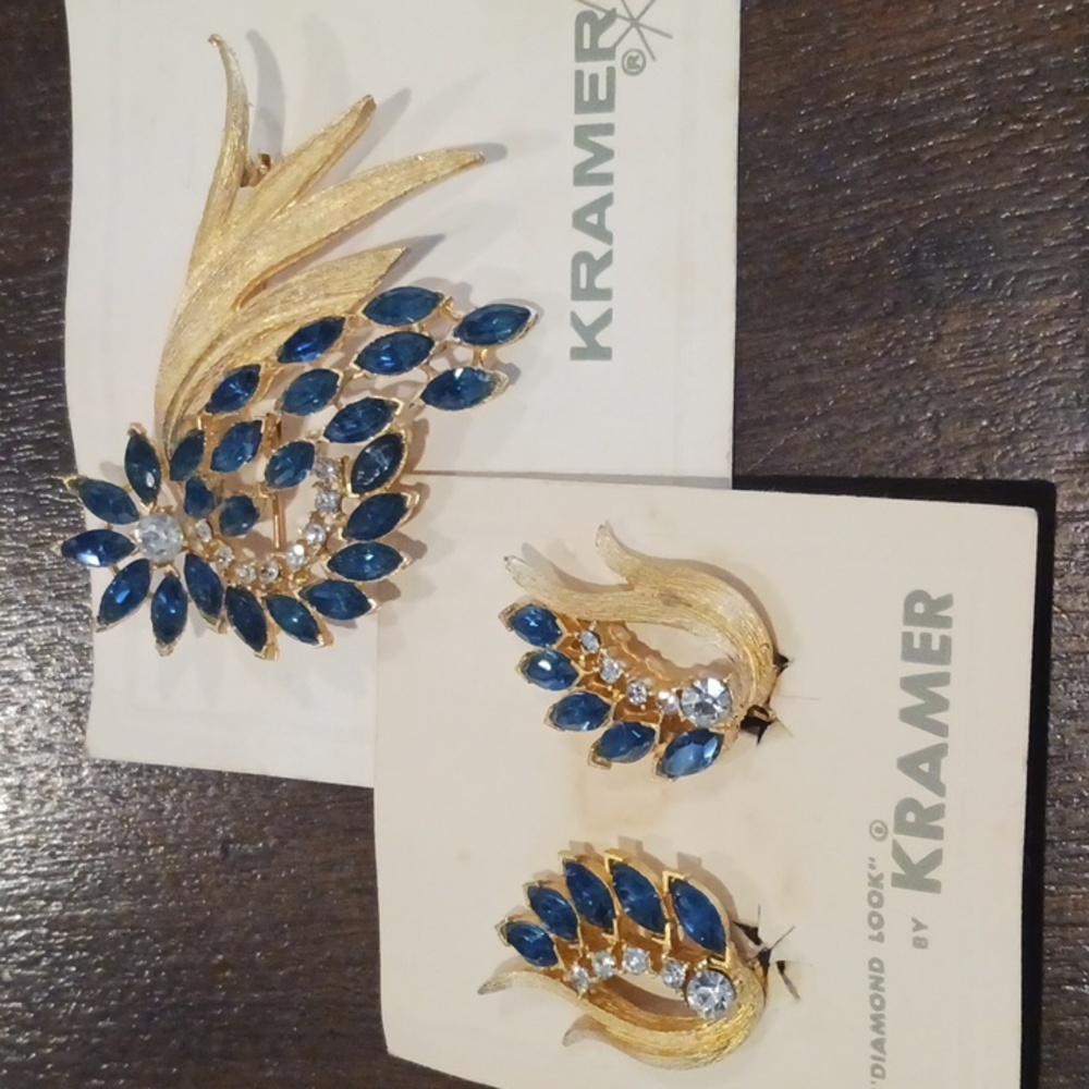 Kramer Signed Clip Earrings/Matching Brooch brushed gold clear& blue rhinestones